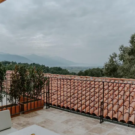 Ciy Restaurant & Guest house
