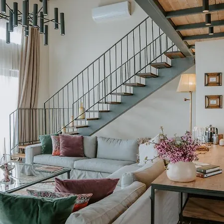 Ciy Restaurant & Guest house